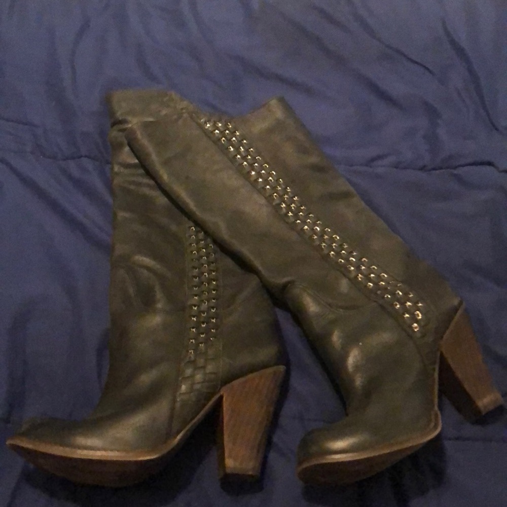 Black boots with chain accents